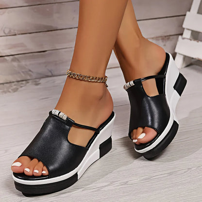 Mules Veloria portées en tenue chic – confort et élégance au quotidien