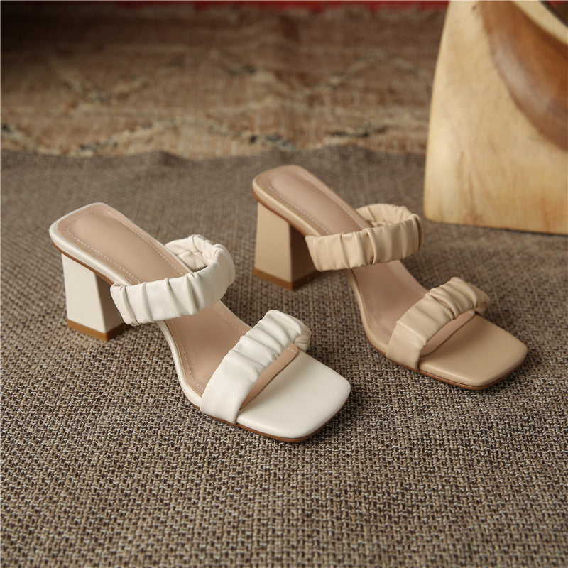 Sérénité Chic – Sandales à Talon Confort et Détail Raffiné
