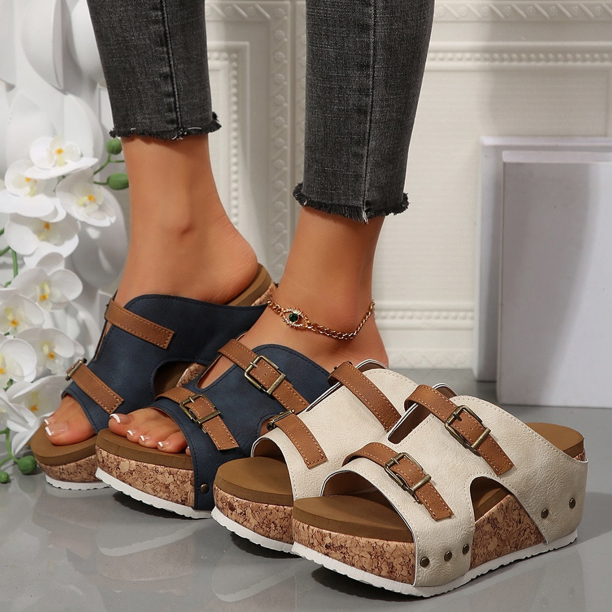 Sandales compensées à boucle – Confort & style au quotidien